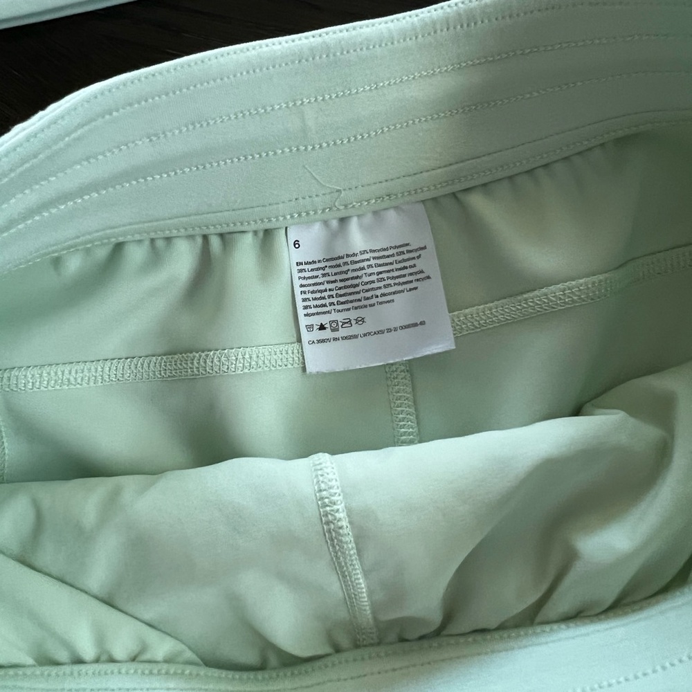 lululemon athletica Mint Green Lounge Sweatshirt & Shorts Set bundle size 6 - Picture 3 of 5